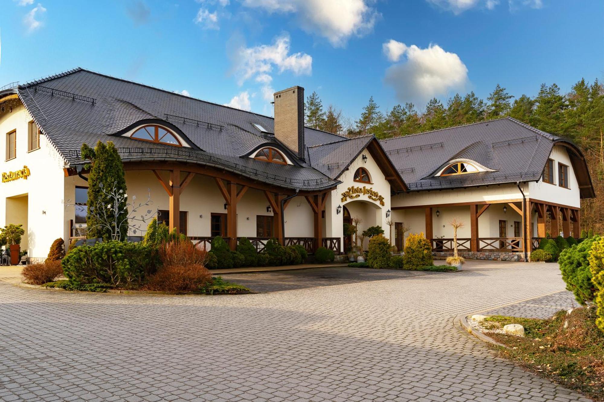 Zlota Jesien Restauracja I Noclegi Nad Jeziorem Kartuzy Exterior foto